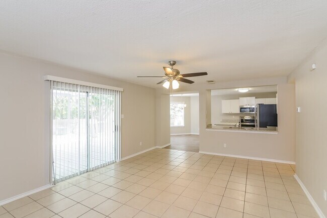 Foto del edificio - 438 Wiggins Creek