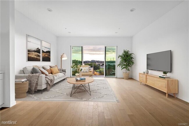 Foto del edificio - 3 br, 4 bath House - 3521 Fletcher Dr # 9