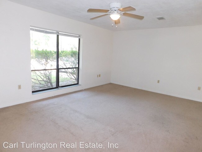 Foto del edificio - 2236 NW 36th Pl