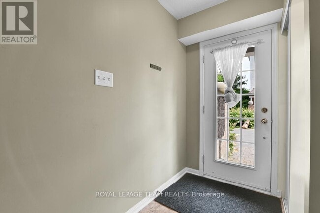 Building Photo - 774 Sanibel Private