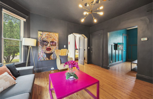 Foto del edificio - 819 24th Ave NE