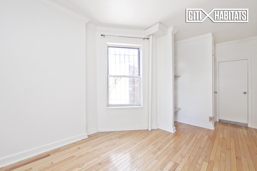 Foto del edificio - 66 E 7th St
