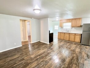 Building Photo - 411 Palmetto St