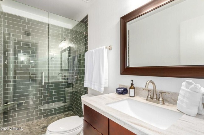 Foto del edificio - 6513 N 85th St