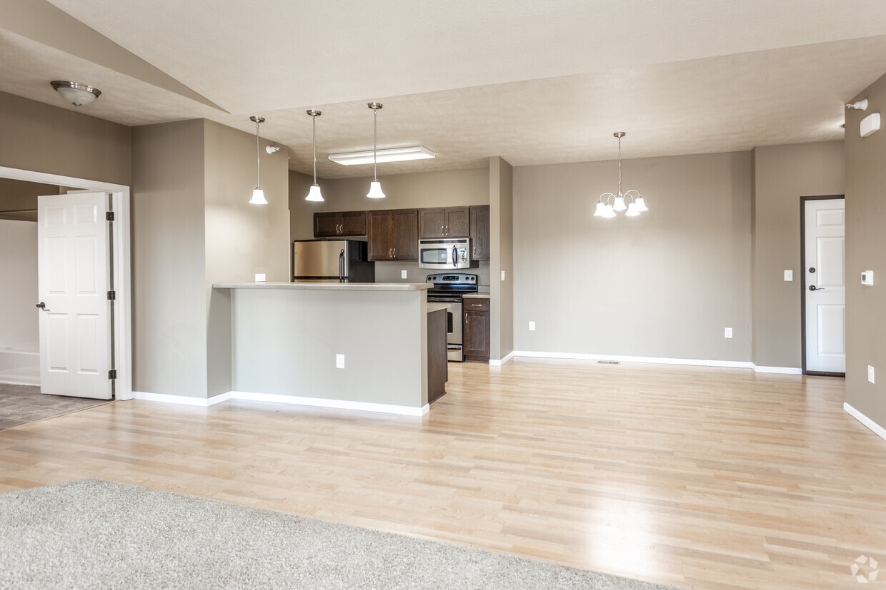 MacArthur Square Apartments Apartments 5000 S Mac Arthur Ln Sioux