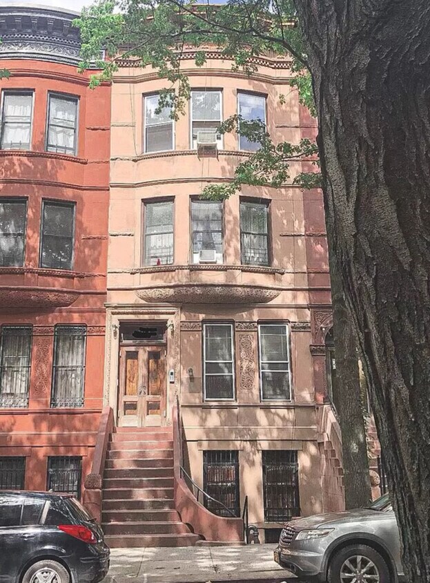 Foto principal - 207 W 137th St