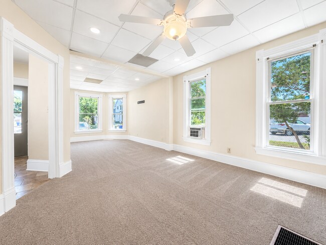 Foto del edificio - 511 16th St NE
