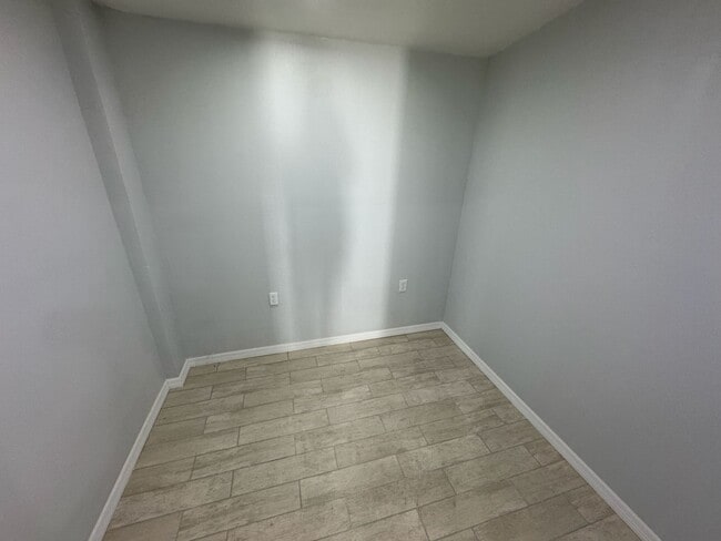 Foto del edificio - 911 NW 62 Ave