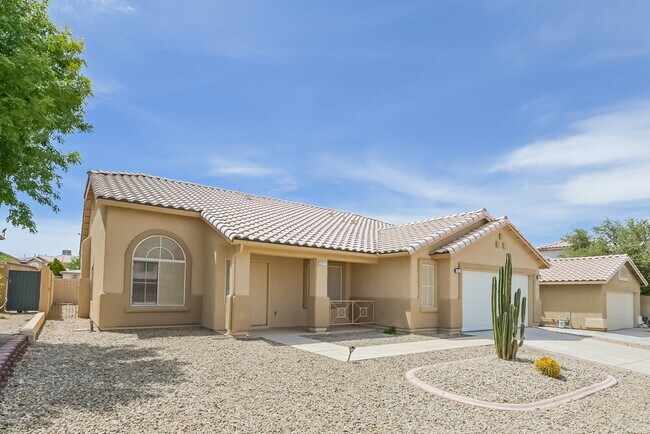 Foto del edificio - 2211 Maple Shade St