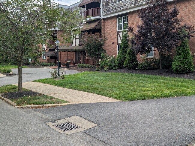 Foto del edificio - 136 Centennial Ave
