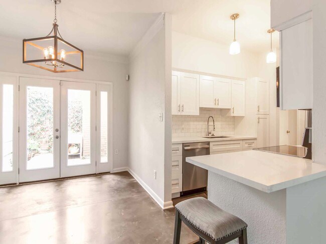 Foto del edificio - 2400 Julian St