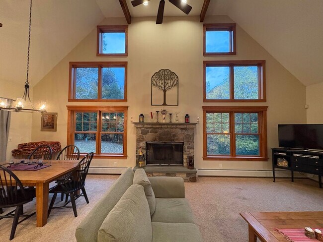 Foto del edificio - 695 Winter St