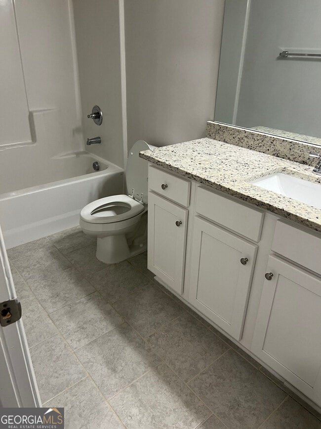 Building Photo - 932 Exposition Pte