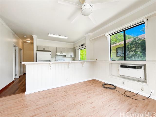 Building Photo - 2047 10th Ave