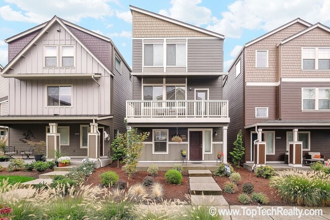 Outstanding 45 Central home with 3BR + Den / 2.5BA, Amazing upscale features, Across from Nike Wo... - Outstanding 45 Central home with 3BR + Den / 2.5BA, Amazing upscale features, Across from Nike Wo...