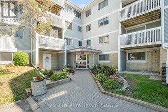 Building Photo - 218-218 Viewmount Dr