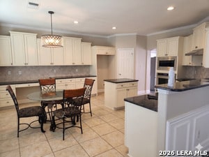 Building Photo - 21335 La Pena Dr