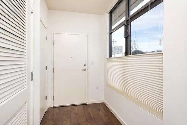 Foto del edificio - 288 3rd St