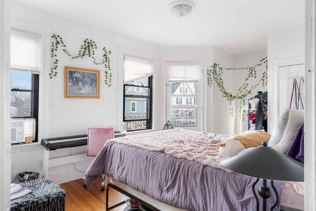 Building Photo - 60 Walnut St