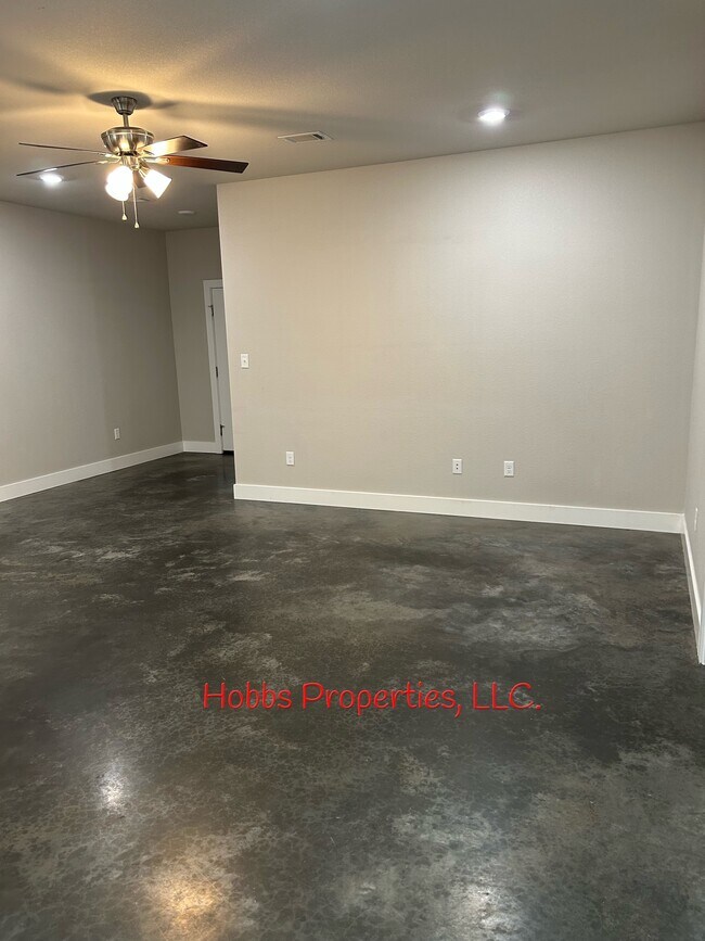 Foto del edificio - 14 Hidden Oak Dr