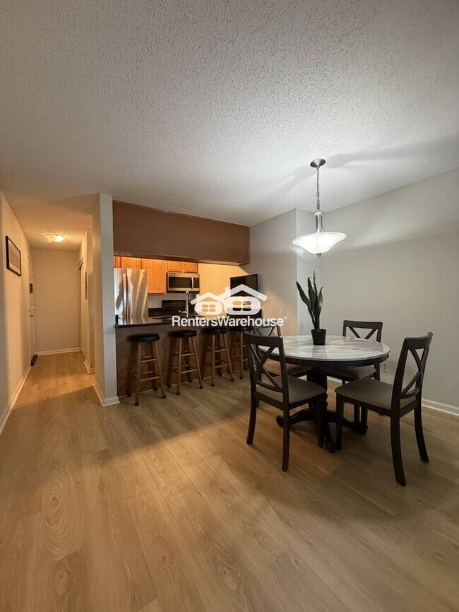 Foto del edificio - Available April 1st 2 Bedroom 1 Bath Condo in Minneapolis