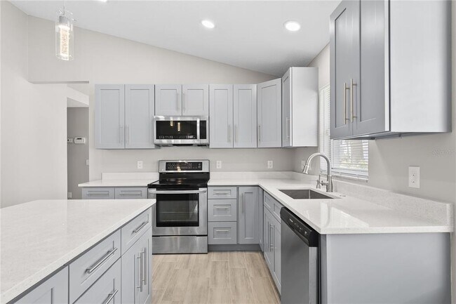 Foto del edificio - 12429 Holly Jane Ct