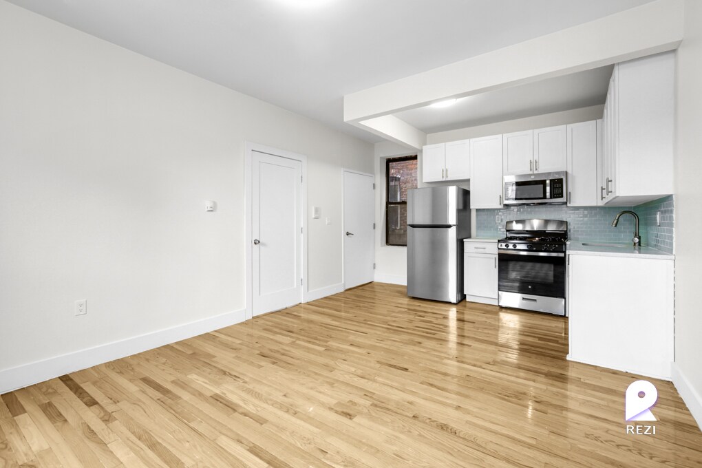 Primary Photo - 1731 Pitkin Ave