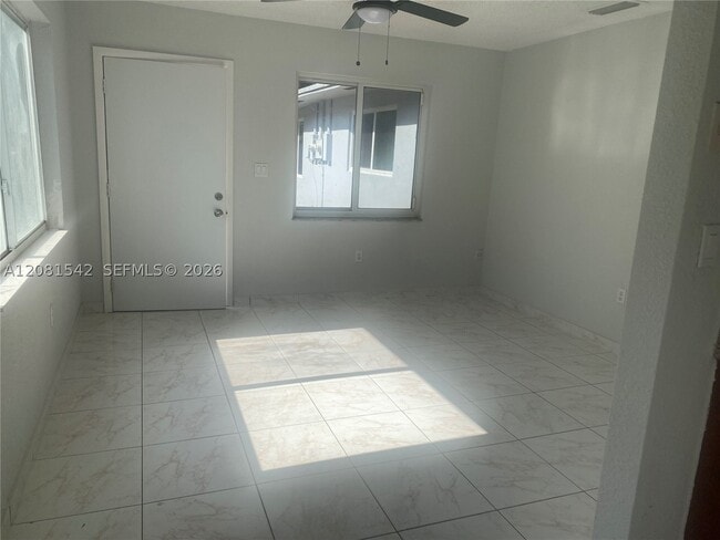 Foto del edificio - 412 NW 33rd St