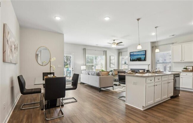 Foto del edificio - 553 Cygnet Ln