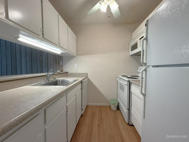 Building Photo - 85 Ora Way