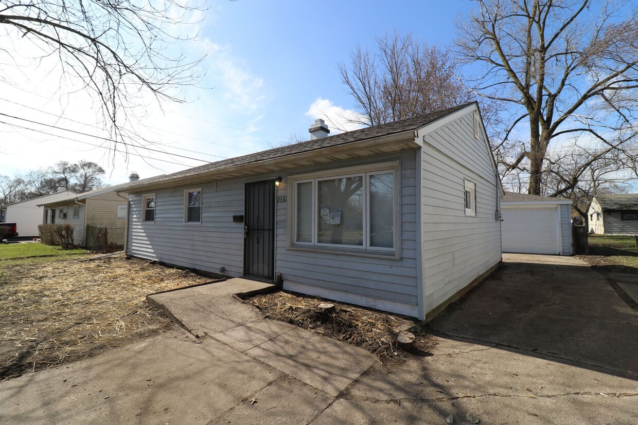 Primary Photo - Slab Home on a Quiet Block