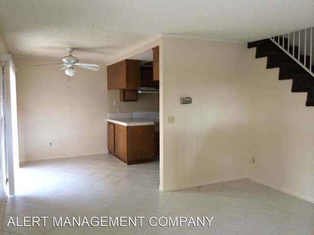 Building Photo - 3 br, 2.5 bath House - 417 Canterbury Way