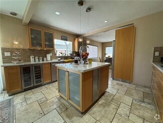 Building Photo - 10658 Fullbright Ave