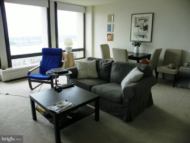 Foto del edificio - 220 Locust St