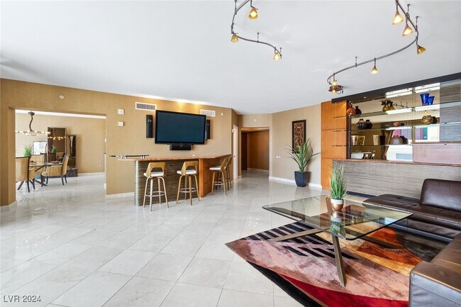 Foto del edificio - 2747 Paradise Rd