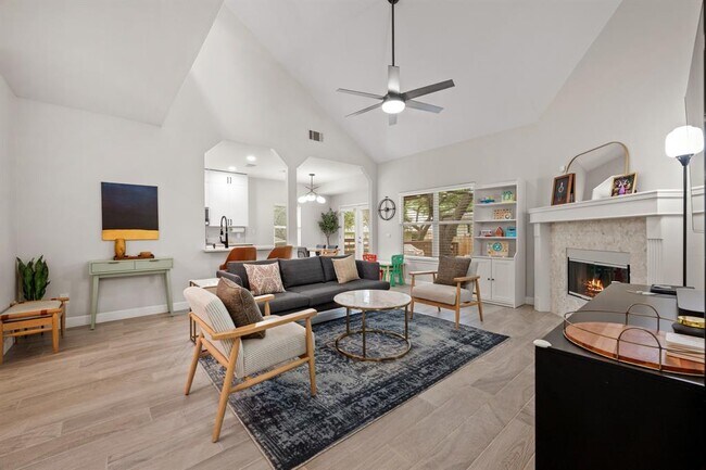 Foto del edificio - 5707 Marchmont Ln