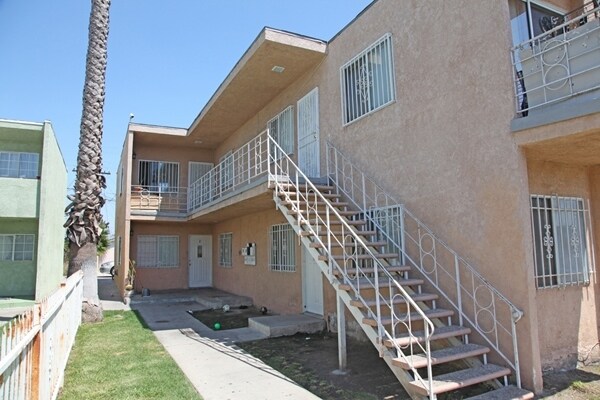 Foto del edificio - 443 E 81st St