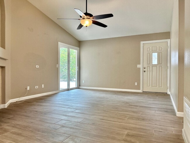 Building Photo - 1034 W Redondo Dr