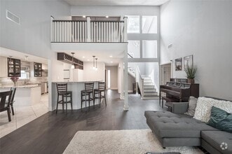 Building Photo - 1407 Lakecliff Dr