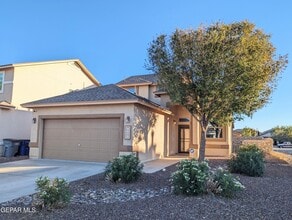 Building Photo - 5000 Silver Ranch Ave