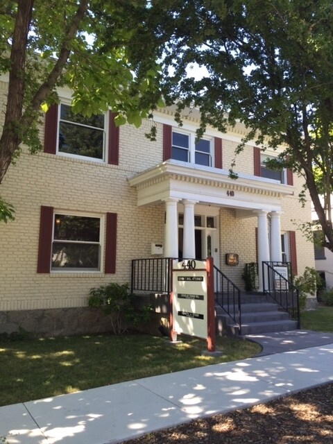 Primary Photo - 440 Ridge St