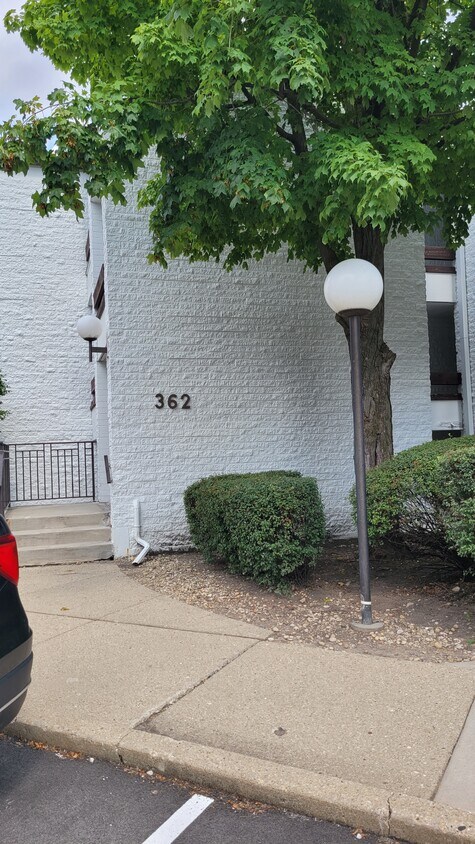 Primary Photo - 362 W Miner St