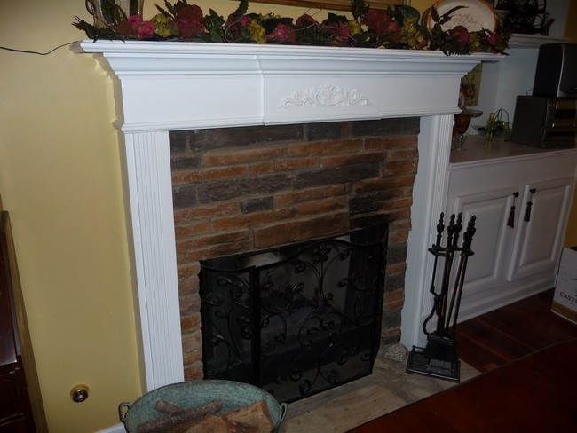Building Photo - 346 Pinehurst Way