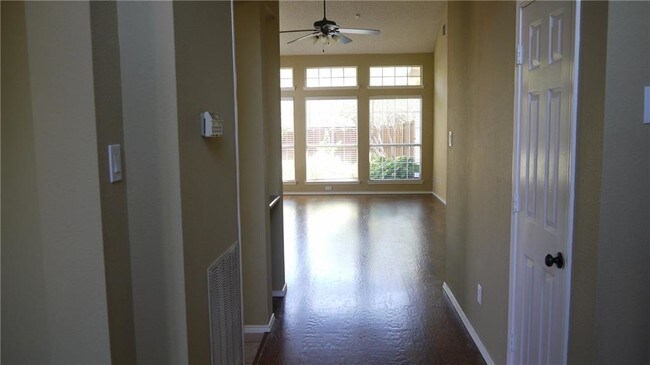 Building Photo - 6108 Sumter Ct
