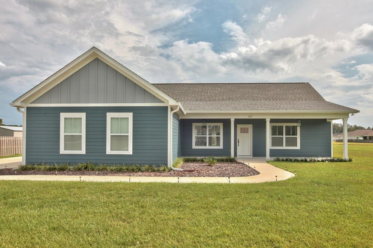 Foto principal - 127 Conservation Way