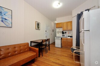 Building Photo - 7 E 91st St
