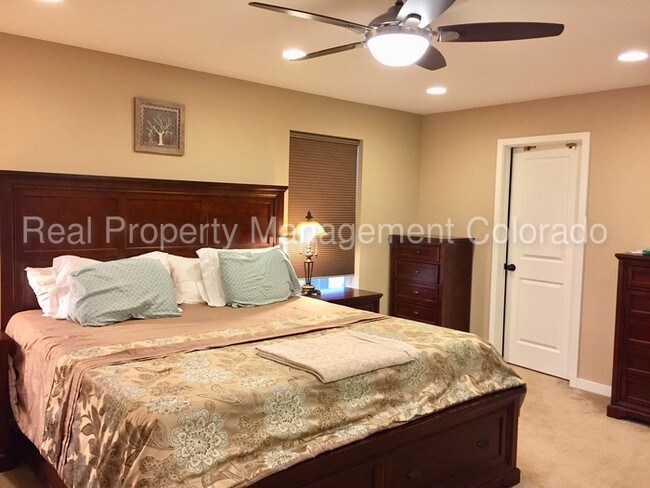 Building Photo - Gorgeous Paired Home in Meridian Village