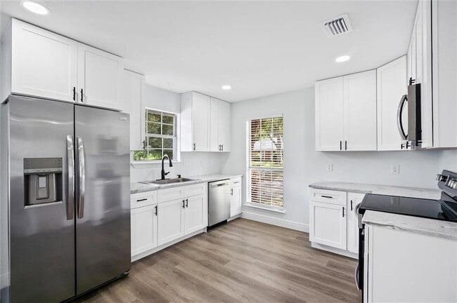 Building Photo - 7328 Janita Dr