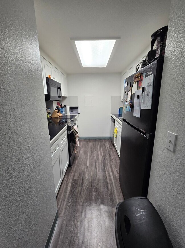 Foto del edificio - One Bedroom Condo