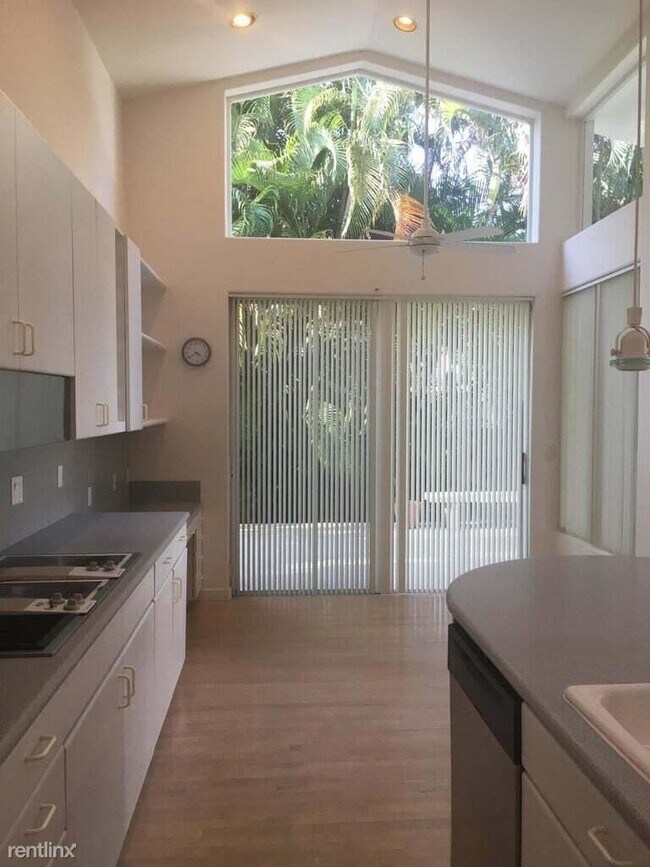 Foto del edificio - 3 br, 2.5 bath House - 1361 SW 18th St